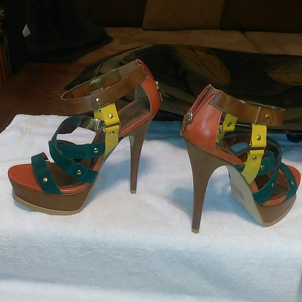 Sexy Bakers platform heeled sandals